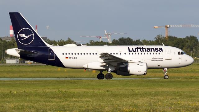 D-AILB:Airbus A319:Lufthansa